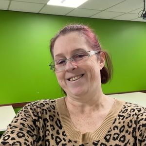 Meet your Posher, Crystal